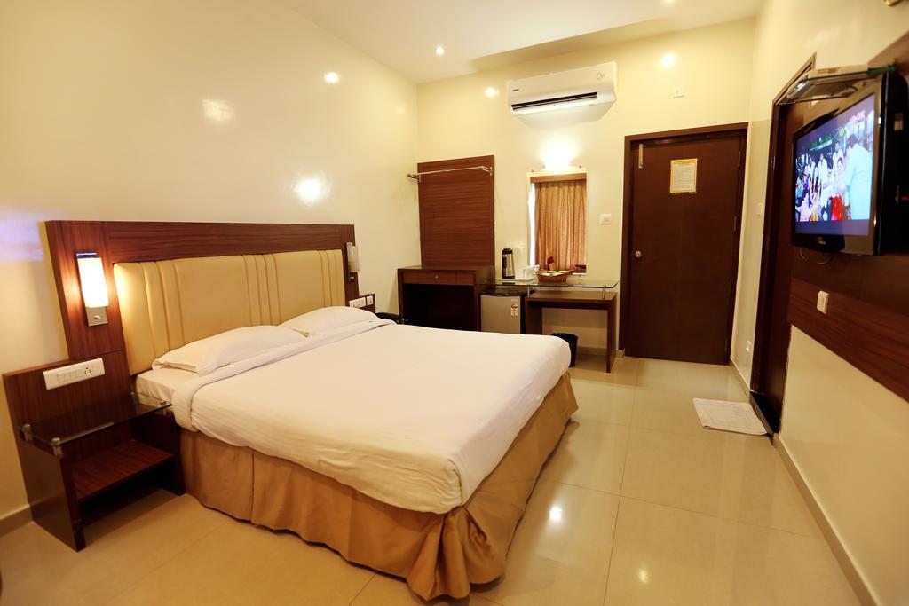 Hotel Swagath Grand Nagole Гайдарабад Номер фото